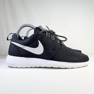 Nike Women’s Roshe One Running Shoes Black & White Size 7